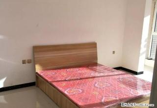 易居房产:中央公园精装修带家具带车位出租 - 榆林28生活网 yl.28life.com