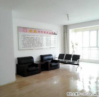 榆林中学旁边绿源小区简装两室带家具2000出租 - 榆林28生活网 yl.28life.com