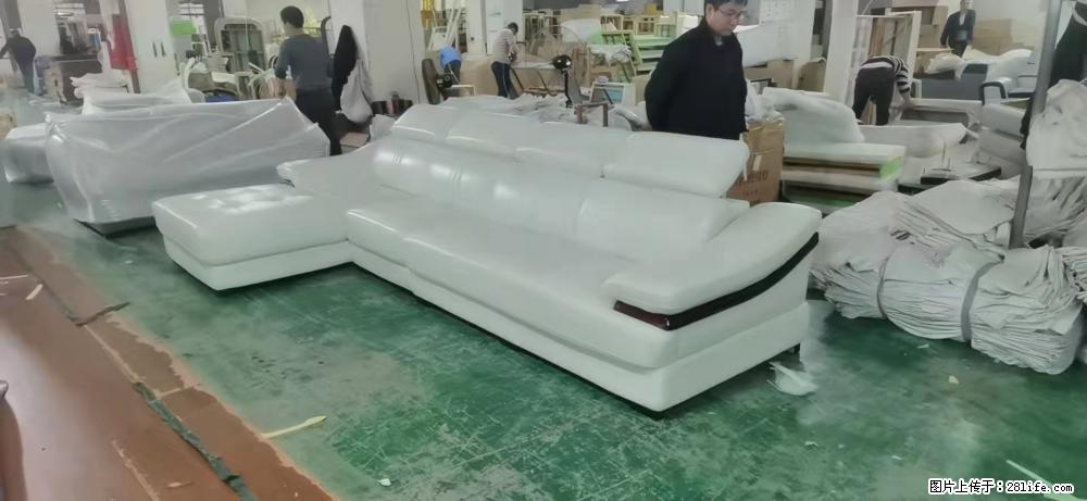 【大厂仿真皮沙发】实木框架,高回弹海绵45密度。全新包装,质量非常好,3.6米右贵妃 - 各类家具 - 居家生活 - 榆林分类信息 - 榆林28生活网 yl.28life.com