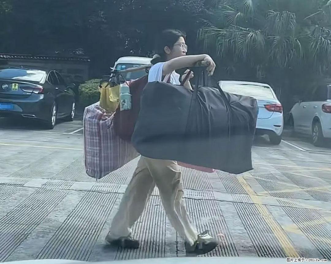 全网追的“扁担女孩”,找了一份暑假工,时薪12元 - 榆林生活资讯 - 榆林28生活网 yl.28life.com